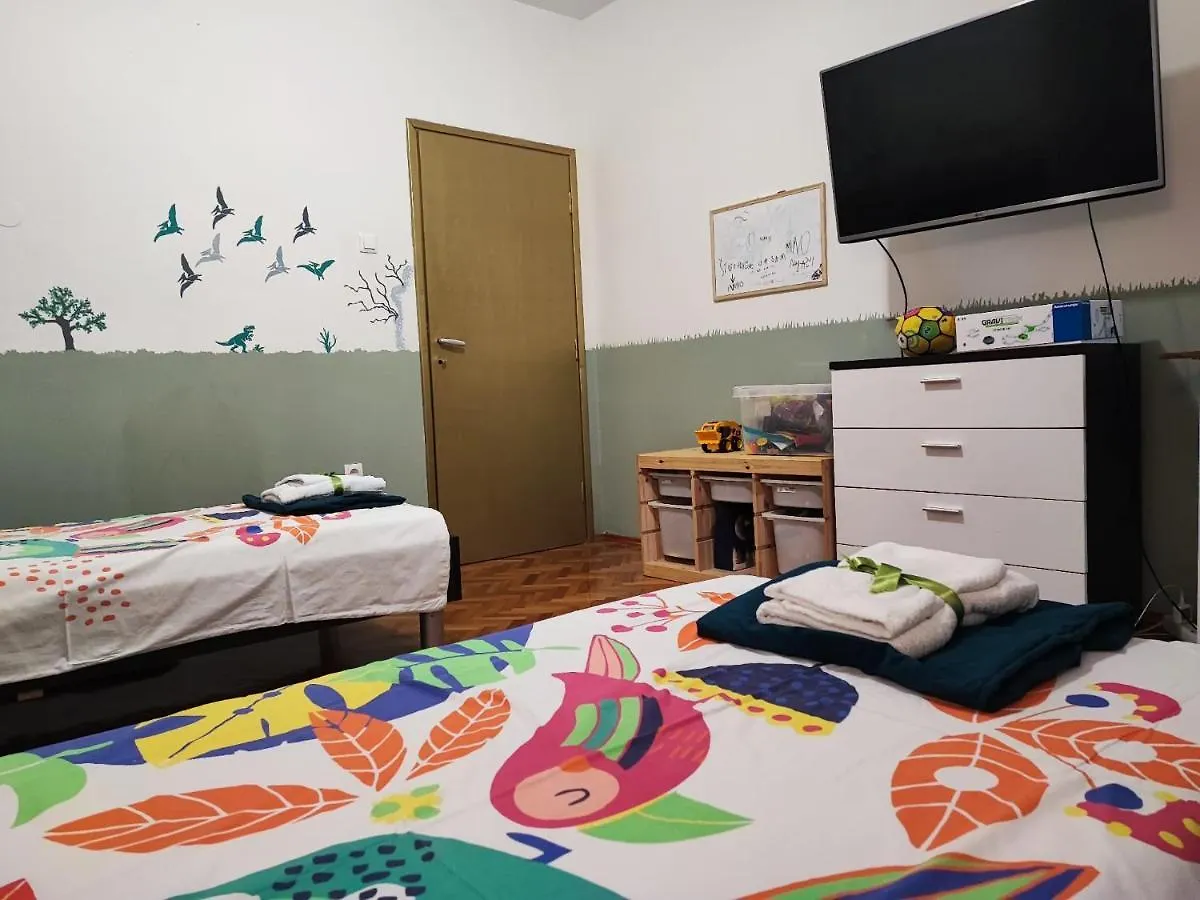 Kimano 2 Apartments With Garden In Zadar