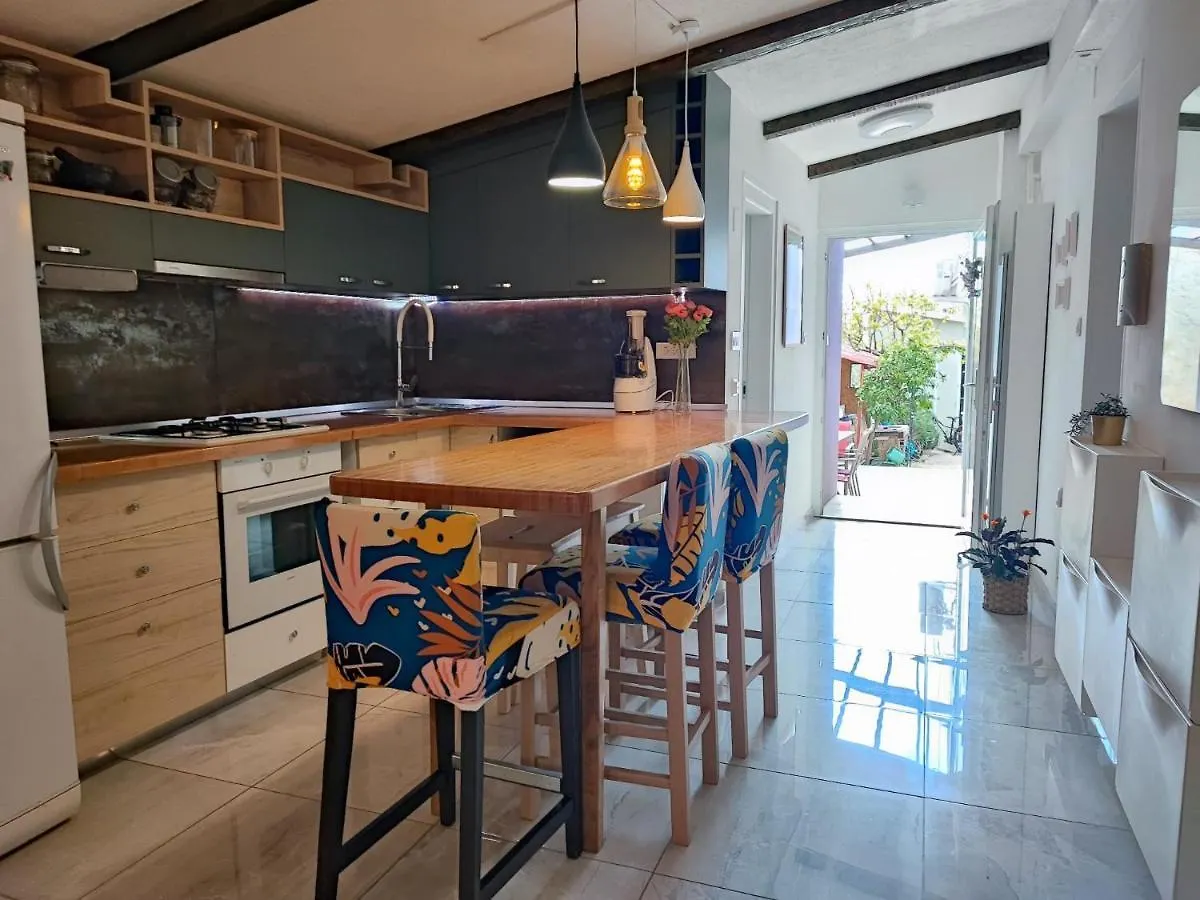 Kimano 2 Apartments With Garden In Zadar Croatia