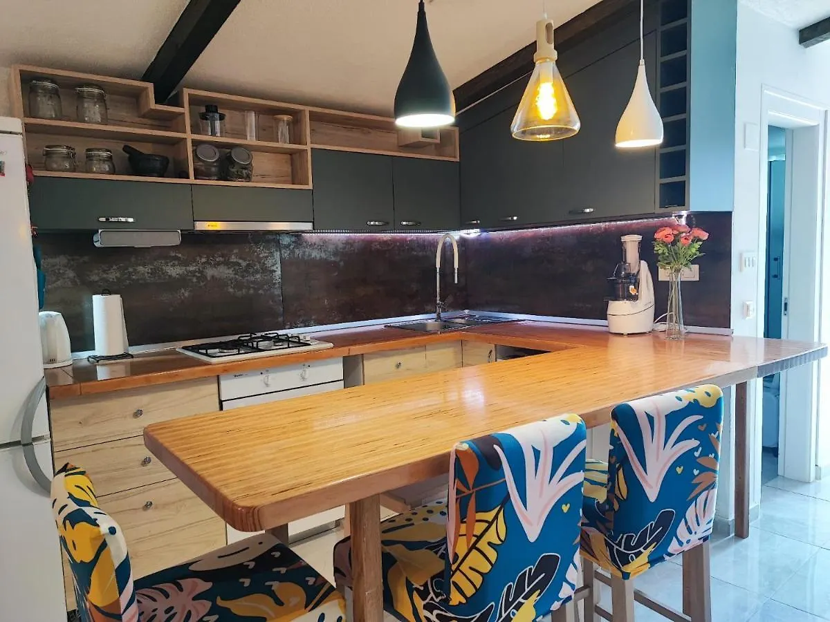 Kimano 2 Apartments With Garden In Zadar
