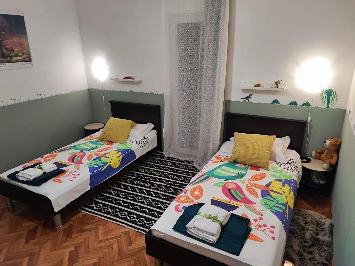 Kimano 2 Apartments With Garden In Zadar