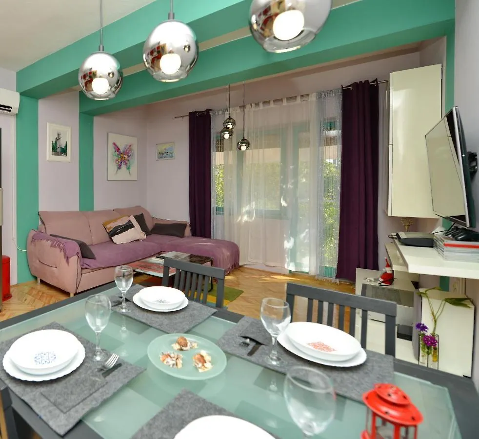 Kimano 2 Apartments With Garden In Zadar Croatia