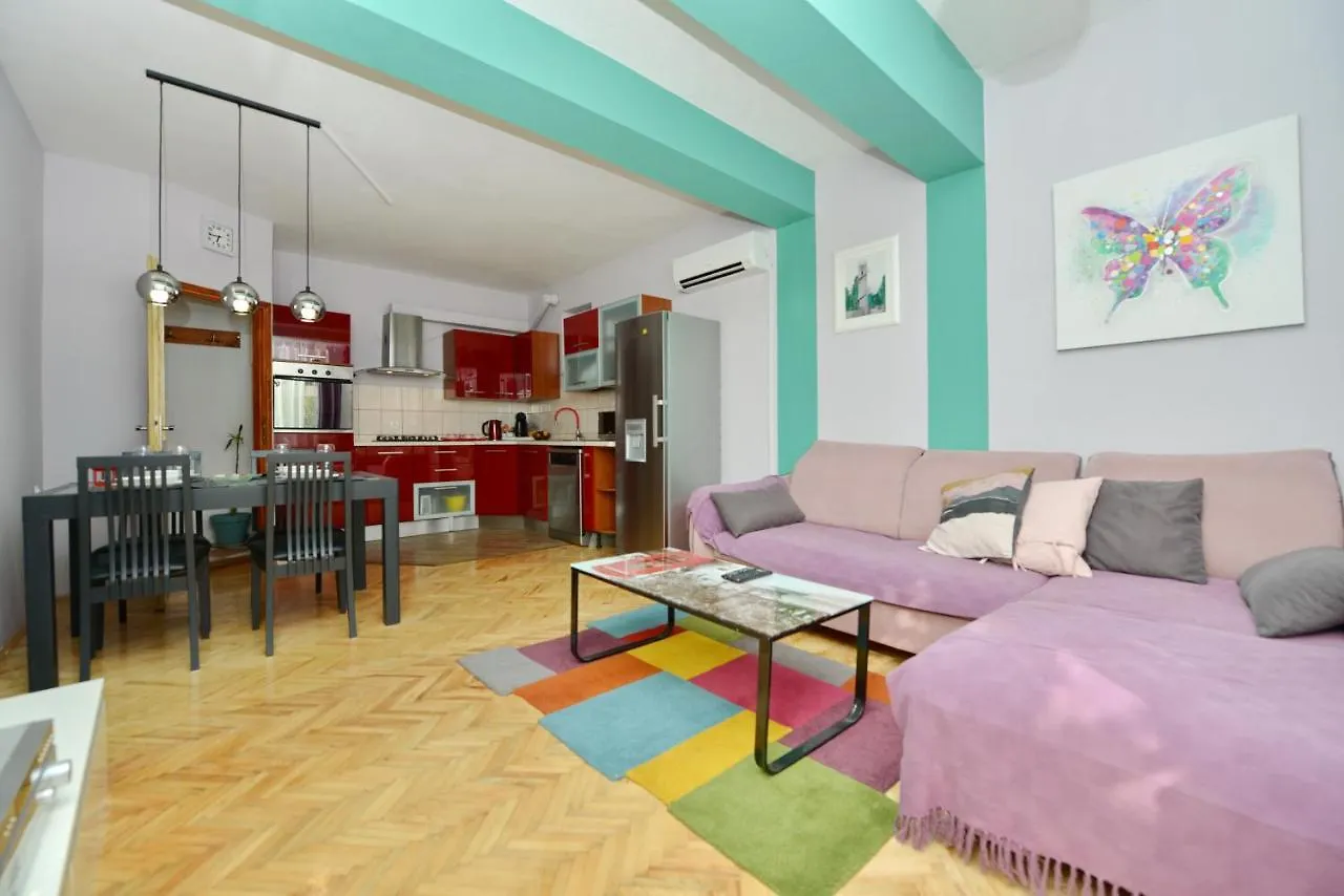 Kimano 2 Apartments With Garden In Zadar Croatia