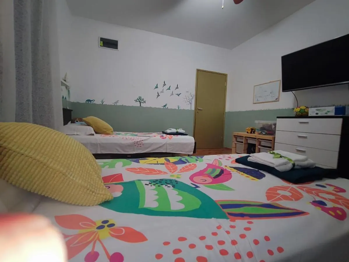Kimano 2 Apartments With Garden In Zadar